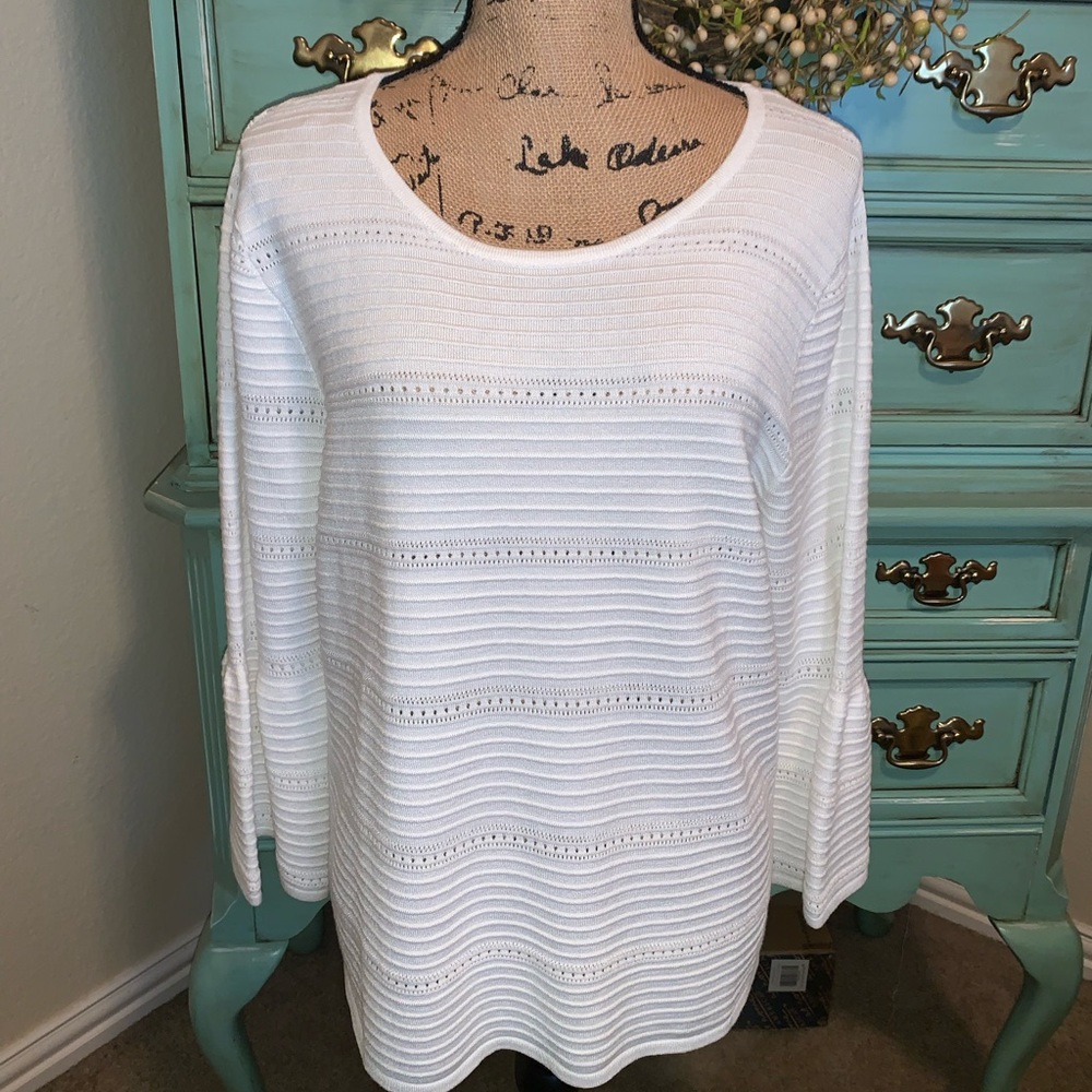 Flash Sale!! 💥 New Directions Bell Ruffled Sleeve